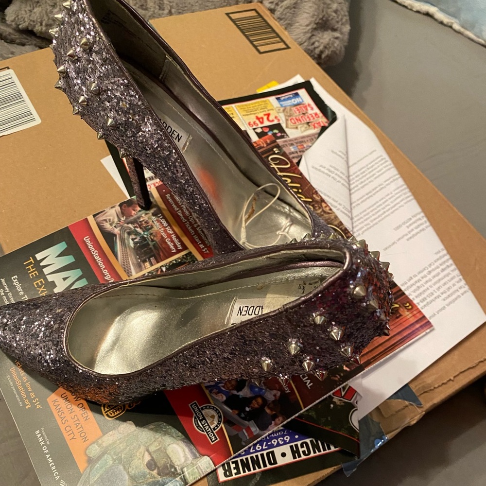 NWOT silver heels